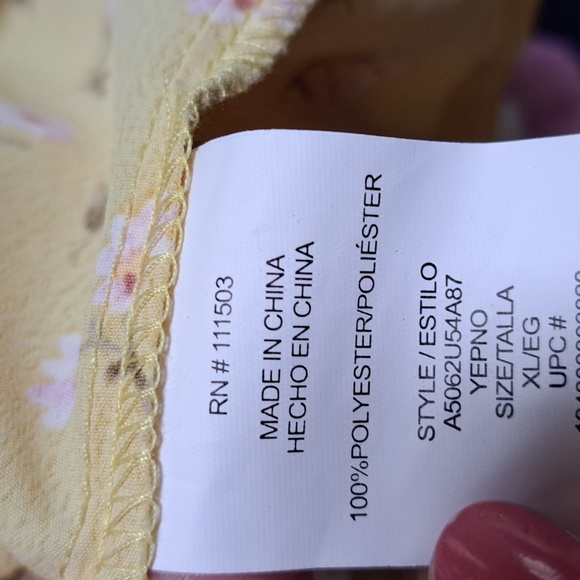 Lily Rose Yellow Floral Halter Romper. Size XL. NWOT - Picture 10 of 12